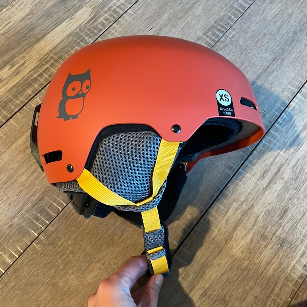 toddler snowboarding or ski helmet GIRO CRUE MIPS HELMET